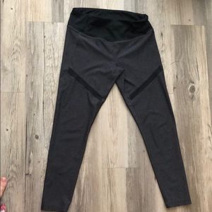 Z by Zella workout/yoga pants dark grey with black